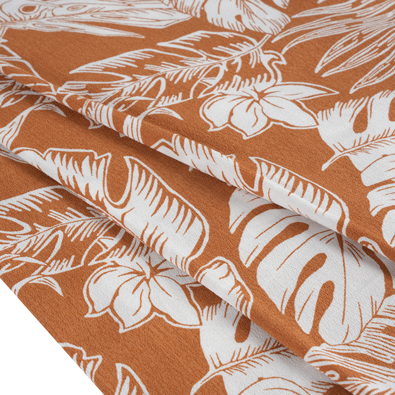 Bohatě tkaná krepová tkanina