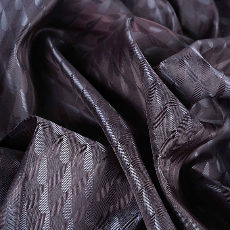 Polyesterové kationtové dvoubarevné symetrické Love Jacquard Barvení