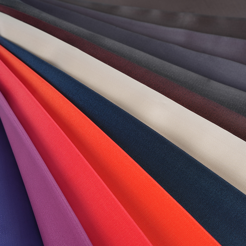 Kationická saténová tkanina