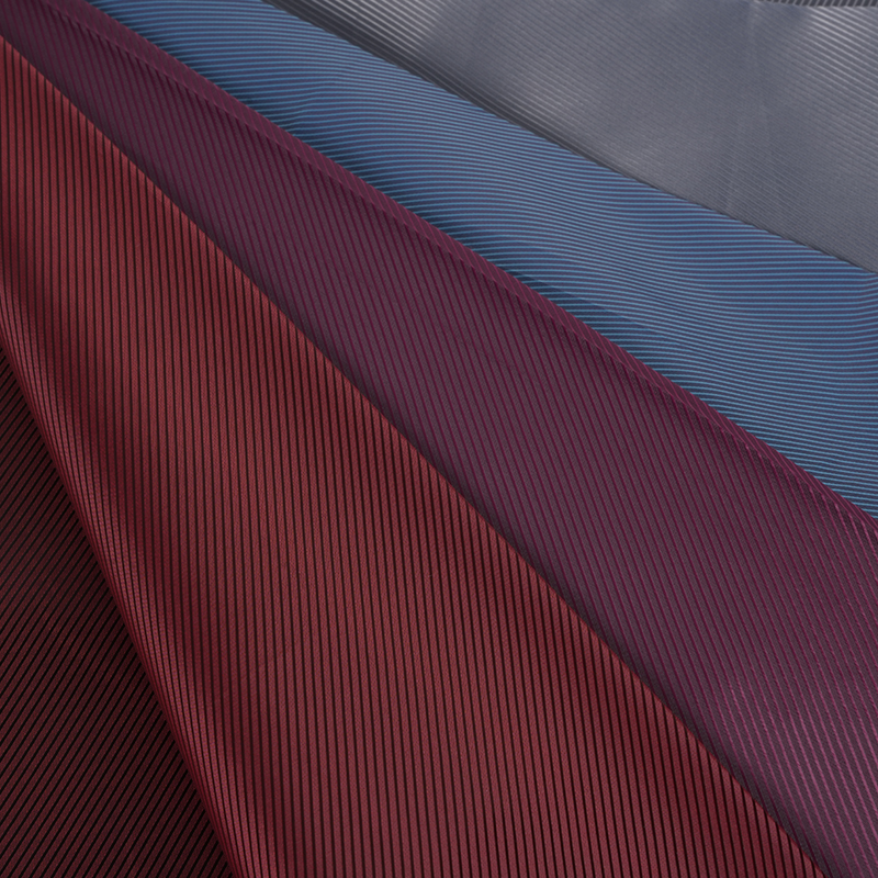 Polyesterová hrubá keprová tkanina