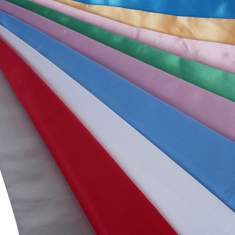 50/75 Lesklý nekroucený satén + tkanina s tenkým pádlem