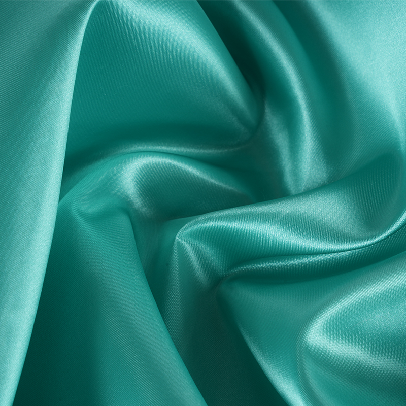 50/75 Lesklý nekroucený satén + tkanina s tenkým pádlem