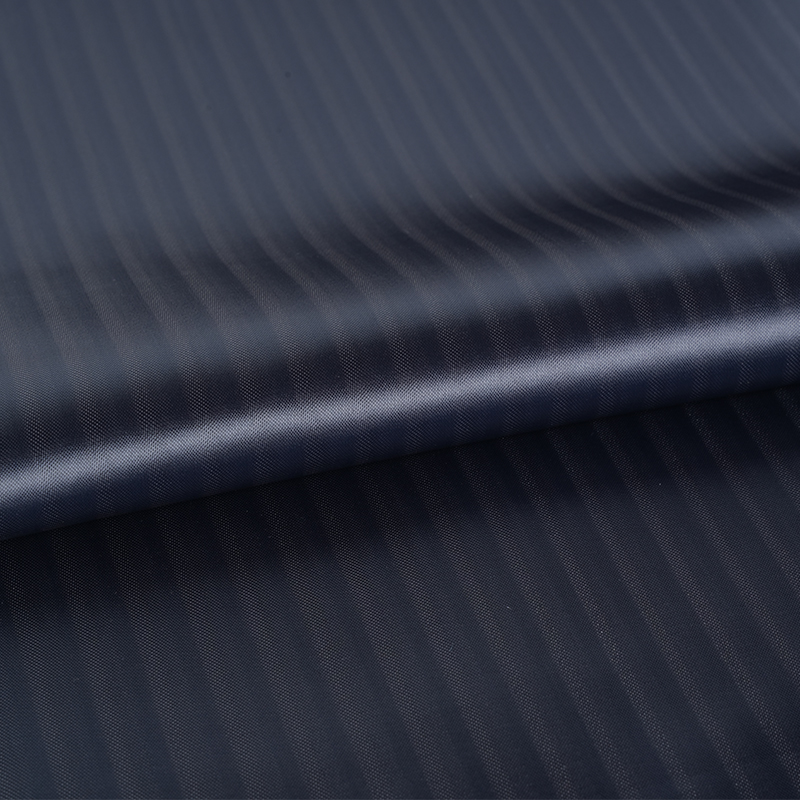 PV saténová tkanina se skrytým pruhem